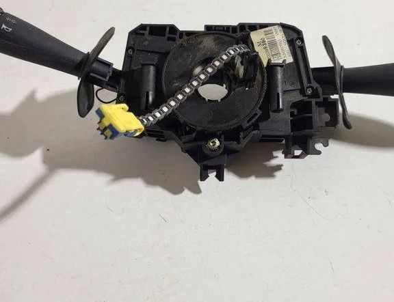 DACIA Logan 1 generation (2004-2012) Przełącznik dźwigni wycieraczek kierunkowskazów 34446405 31501283