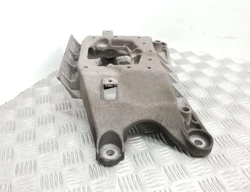 AUDI A4 B8/8K (2011-2016) Gearbox Mount Bracket 8K0399263T 34707766