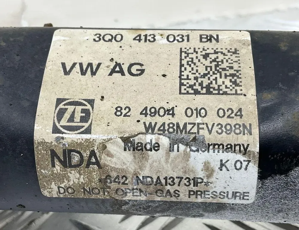 VOLKSWAGEN Passat B8 (2014-2023) Amortyzator przedni prawy 3Q0413031BN 34718698