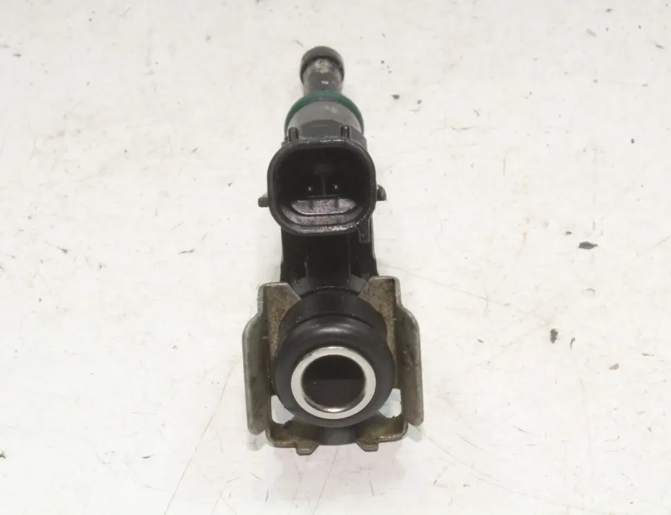 NISSAN Juke YF15 (2010-2020) Fuel Injector 33523242