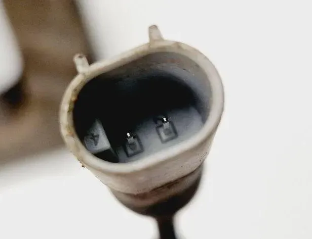 BMW 5 Series F10/F11 (2009-2017) Zacisk hamulca przedniego lewego 6030348 32281145