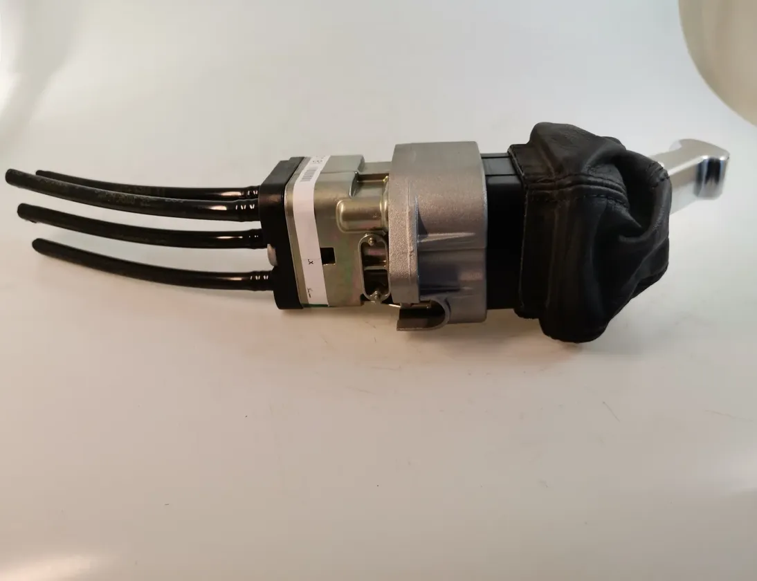 MERCEDES-BENZ ACTROS MP4 (2011-present) Handbrake Handle 13093003415,a0044306181 13576576