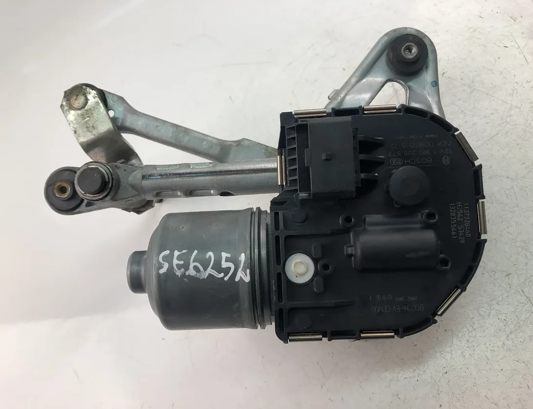 PEUGEOT 5008 1 generation (2009-2016) Silnik wycieraczek 9671062380 17597639