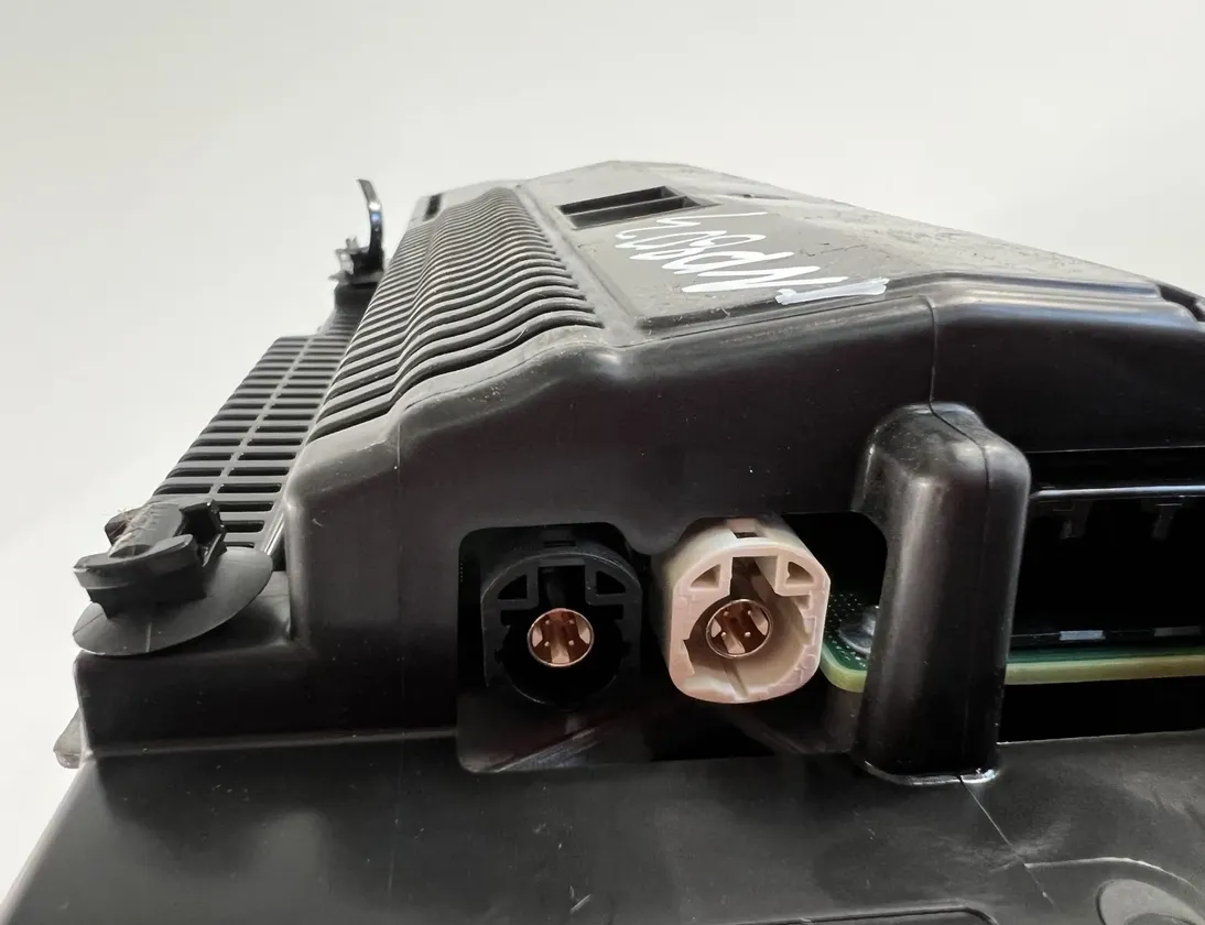 VOLVO XC90 2 generation (2014-2024) Speedometer P31472761AA 26581197