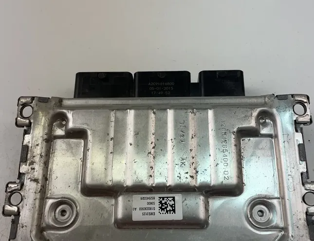 DACIA Duster 1 generation (2010-2017) Engine Control Unit ECU 237105337R,237107018R 28184723