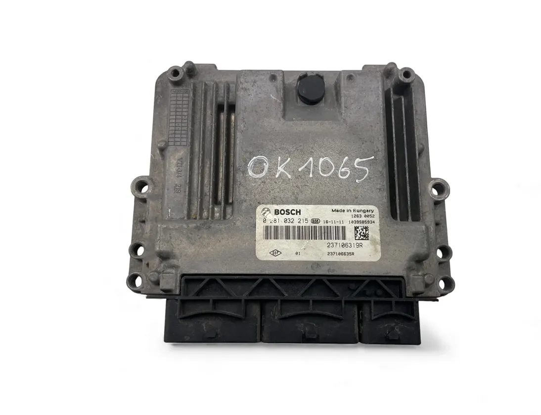 RENAULT Captur 1 generation (2013-2019) Engine Control Unit ECU 237106319R,0281032215 33098126