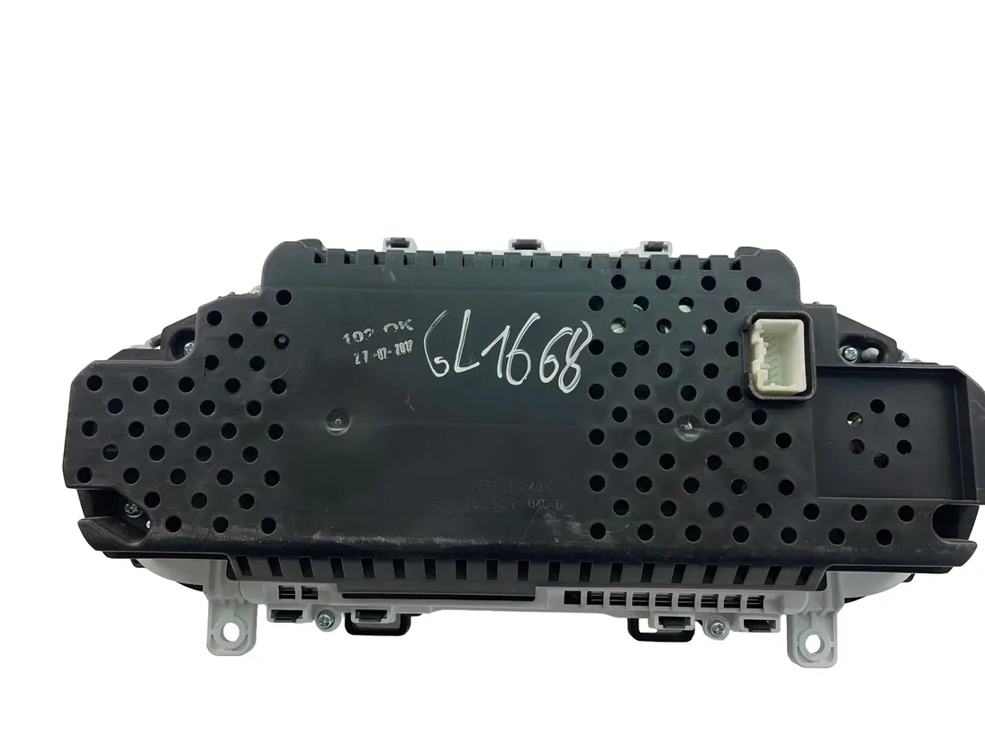 VOLVO V40 2 generation (2012-2020) Speedometer 31687373 35108338