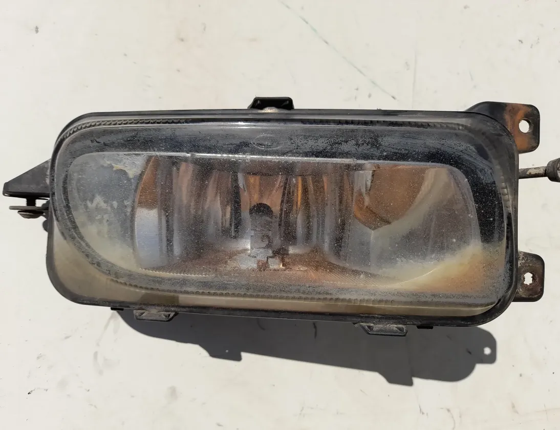 MERCEDES-BENZ ACTROS MP2 / MP3 (2002-present) Przednie prawe światło przeciwmgielne 599.01.000.01,A9438200156 12568338