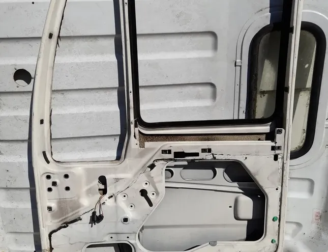 MAN L 2000 (1993-present) Przednie prawe drzwi 85626004002,85.62600-4002 25946021