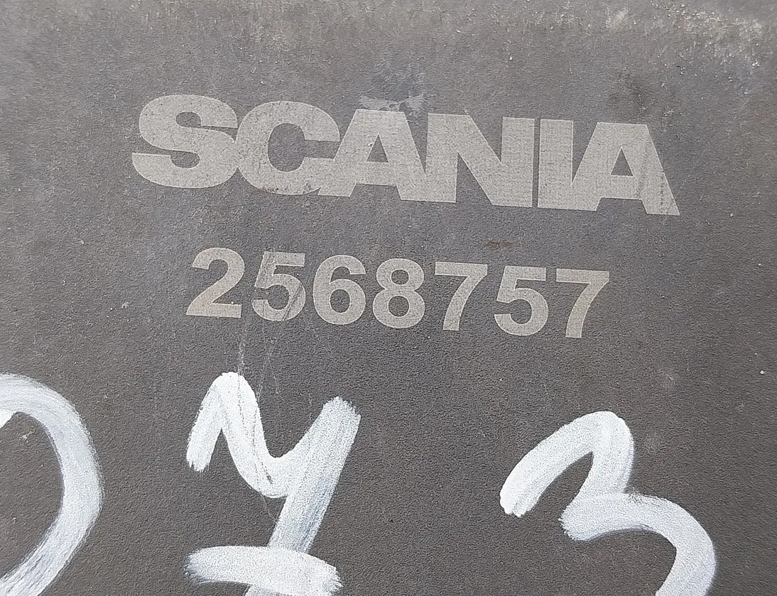 SCANIA L,P,G,R,S series (2016) Skrzynka bezpiecznikowa 2568760,2568759,2568758,2568757 30771996
