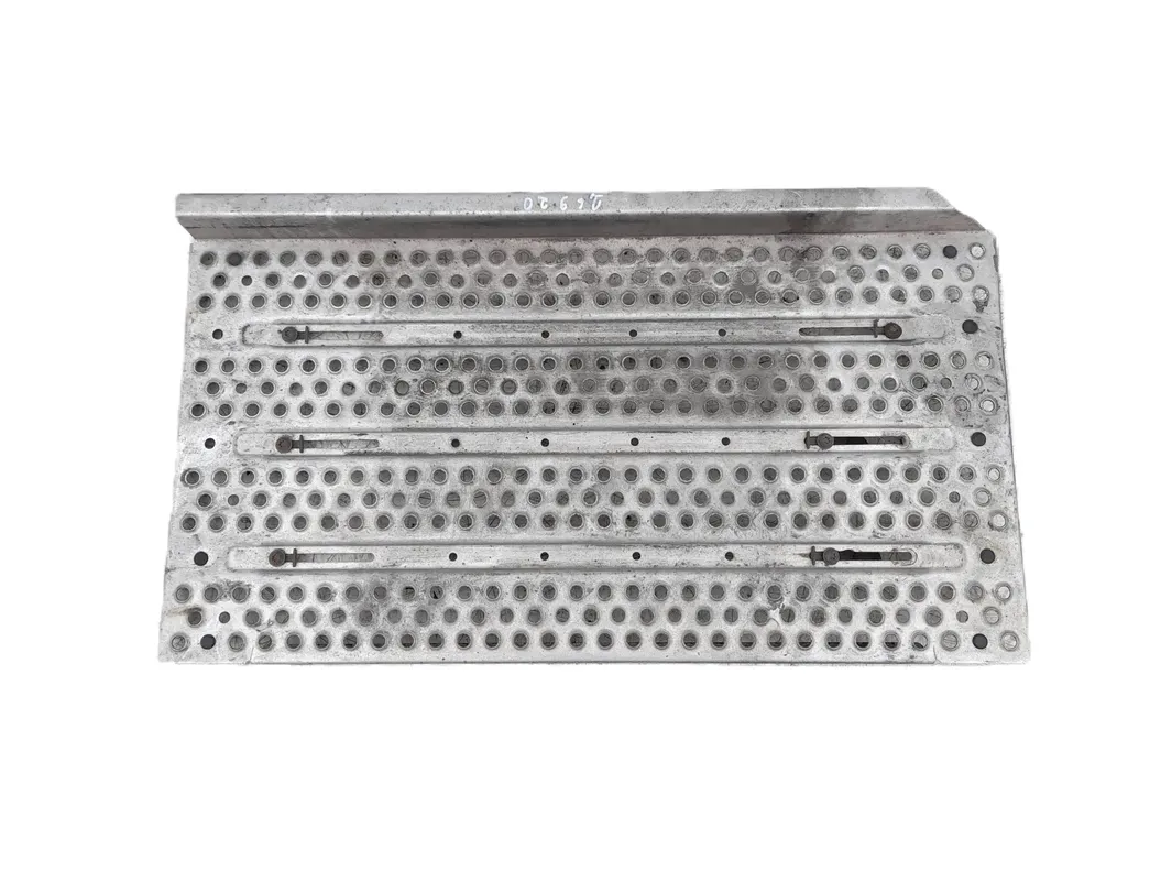 MERCEDES-BENZ ACTROS MP4 (2011-present) Wykończenie ramy aluminiowej 9605233501,A9605233501,A9605233501 31246893