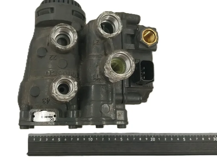 MERCEDES-BENZ ACTROS MP4 (2011-present) Zawór sterujący przyczepy 4802040300,A0014311213,0014311213,A0014311213 31278009