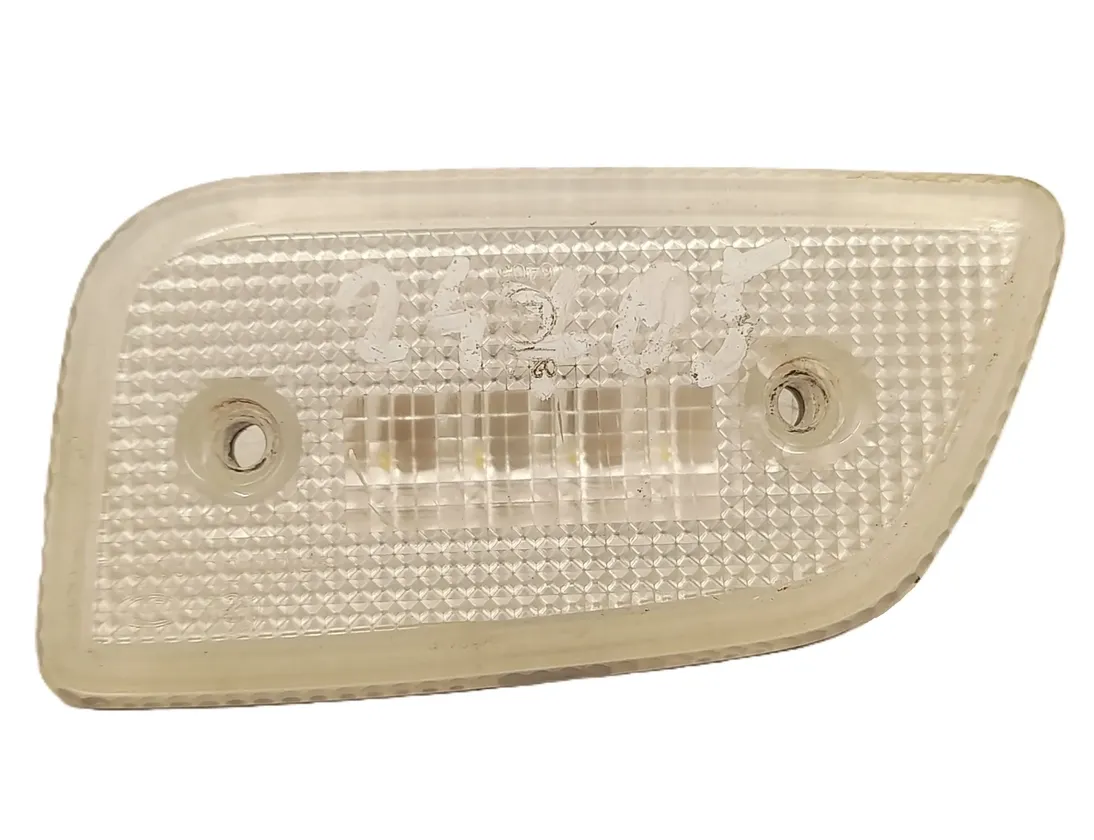 MERCEDES-BENZ ACTROS MP4 (2011-present) Lampa znacznikowa 9608201156,A9608201156,A9608201156 32386078