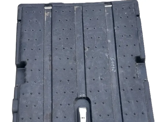 MERCEDES-BENZ ACTROS MP4 (2011-present) Pokrywa baterii A9304290090,A9304290090,9304290090 33040600