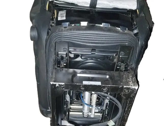 MERCEDES-BENZ ACTROS MP4 (2011-present) Przednie lewe siedzenie A9609107501,A9609107501,9609107501,A9606601840,A9606601840,9606601840,MSG115/933GHV,1312160A,A0058602085,A0058602085,0058602085,TRW34084880,E80616599 33689366