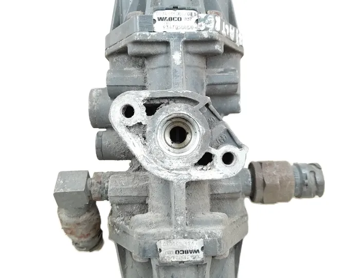 MERCEDES-BENZ ACTROS MP2 / MP3 (2002-present) Zawór bezpieczeństwa czterodrogowy A0034315706,A0034315706,0034315706,A9347050050,A9347050050,9347050050 33912931