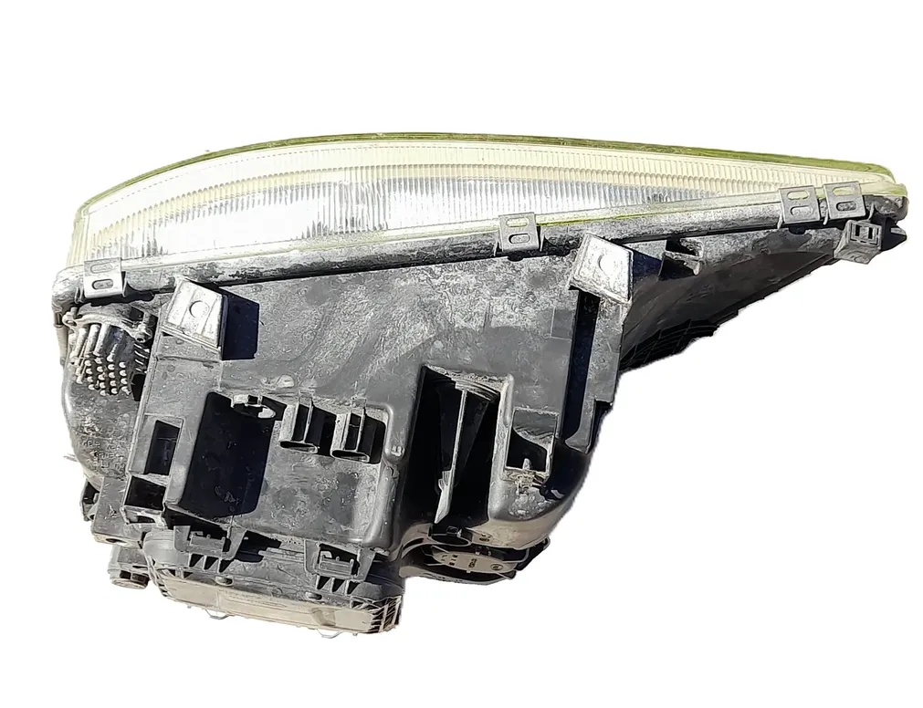 MAN TGX (2007-present) Front Right Headlight 81.25101-6662,81251016662,640.02.000.03 34831877