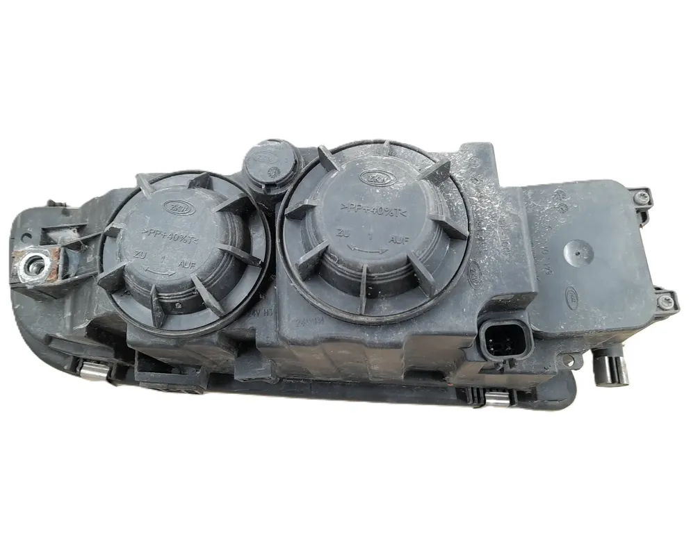 MAN TGX (2007-present) Przednie lewe światło przeciwmgielne 81.25101-6521,81251016521,641.01.000.00 34831967