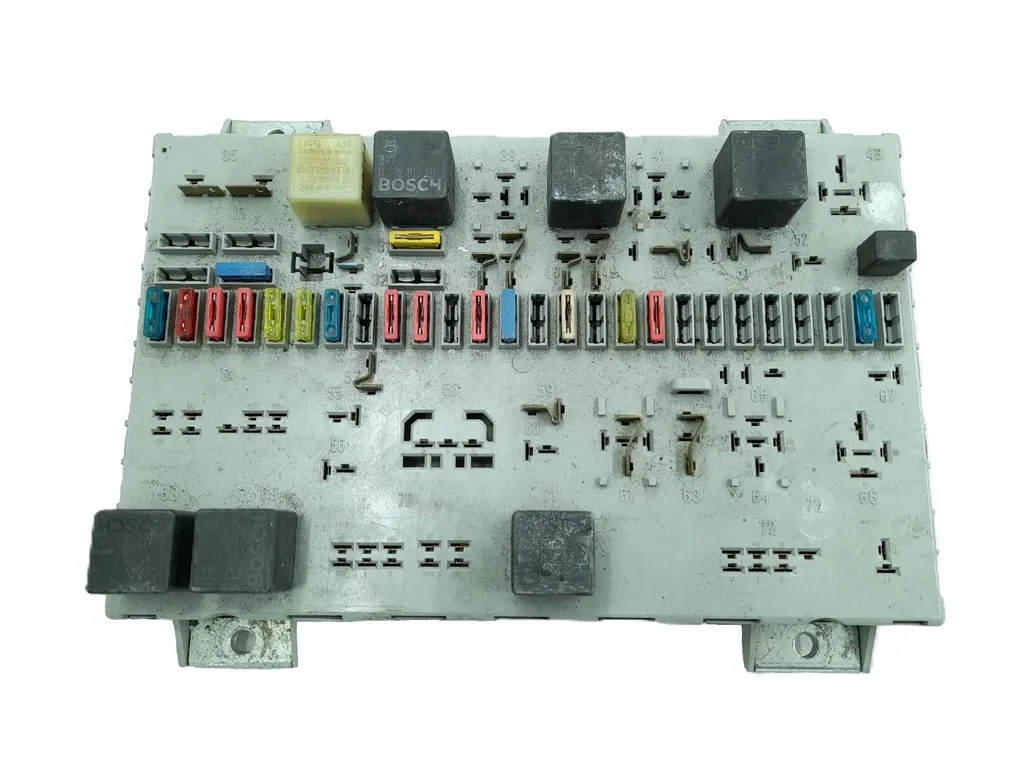 MAN L 2000 (1993-present) Skrzynka bezpiecznikowa 81.25444.6060,81254446060,81254446060,896055 34220918