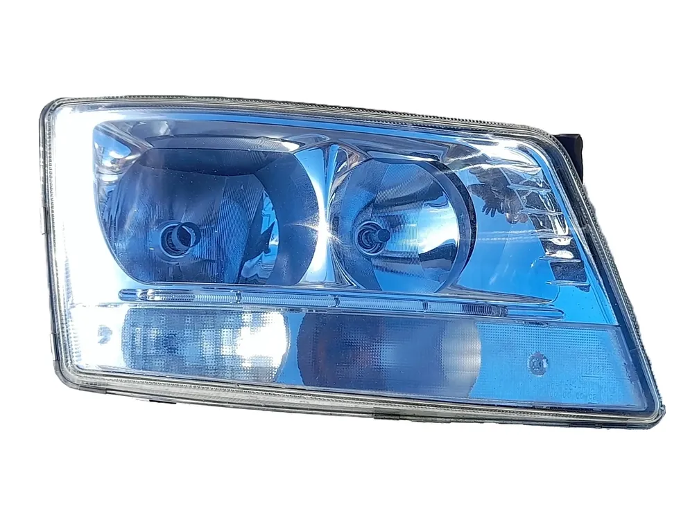 MAN TGX (2007-present) Front Right Headlight 81.25101-6662,81251016662,640.02.000.03 34831877
