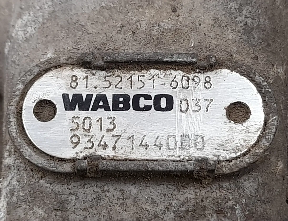 MAN TGX (2007-present) Zawór bezpieczeństwa czterodrogowy 81521516098,81.52151-6098,9347144000,81274210251,81.27421-0251 34828063