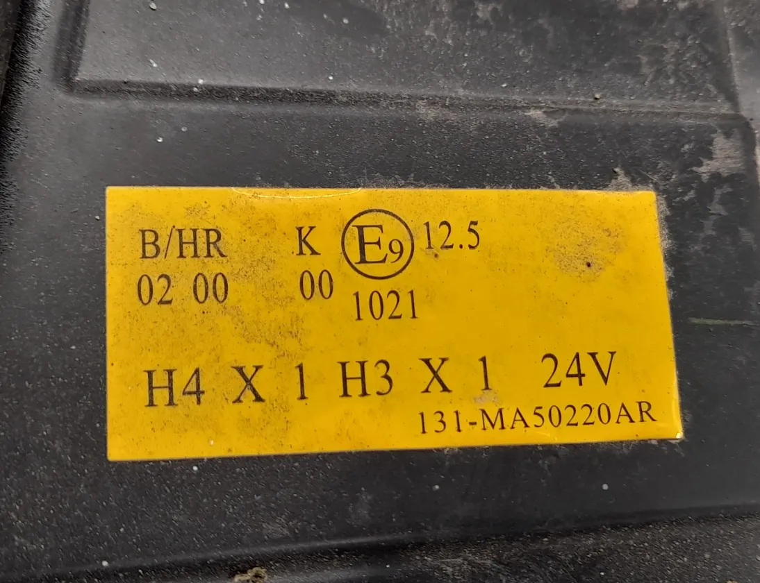 MAN TGX (2007-present) Przednie prawe światło przeciwmgielne 81.25101-6522,81251016522,641.02.000.00 34831970