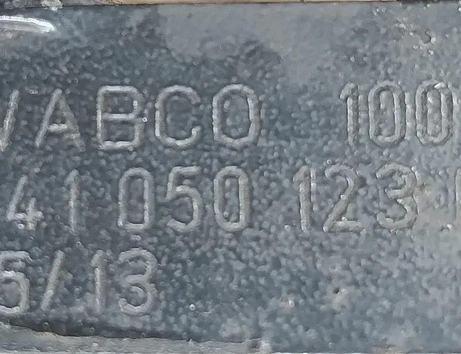 MAN TGX (2007-present) Tylny prawy czujnik poziomu wysokości 4410501230,8125937-0040,81259370040 34784077