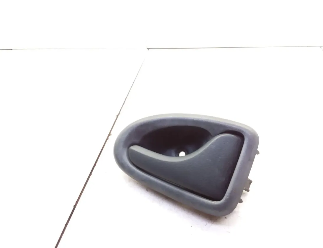 RENAULT Megane 1 generation (1995-2003) Window opening handle 7700830079 20372859