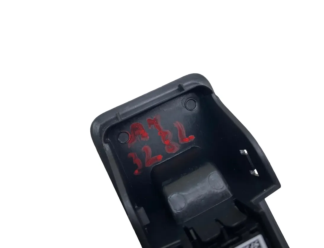 SKODA Karoq 1 generation (2017-2024) Rear Left Door Window Control Switches 5G0959855K 34760784