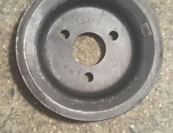 BMW 3 Series E36 (1990-2000) Power steering pump pulley 2246719 33961476