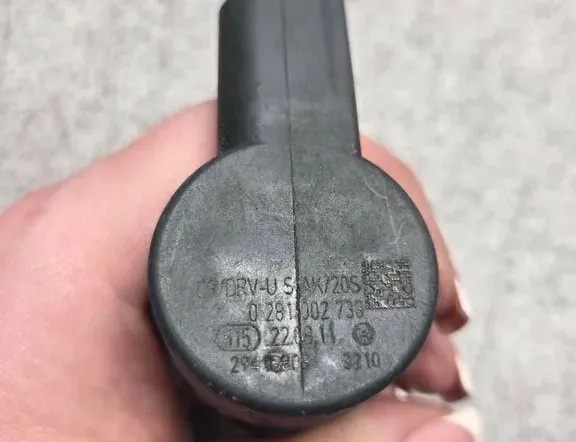 BMW 5 Series E60/E61 (2003-2010) Szyna paliwowa 0281002738,294080 33960901