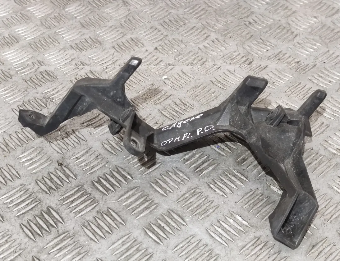 PORSCHE Cayenne 955 (2002-2010) Front Right Bumper Bracket 7L5807890 22831744