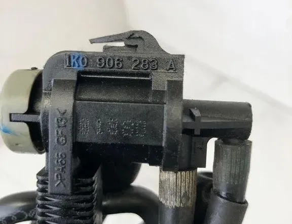 AUDI A4 B8/8K (2011-2016) Solenoid Valve 1K0906283A,1K0906283,1J0906283B,1J0906283C 32207494