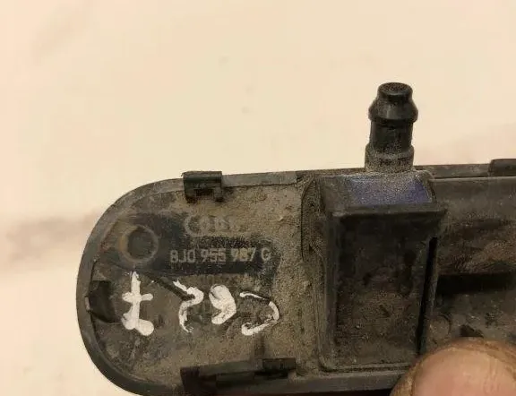 AUDI A6 C6/4F (2004-2011) Dysza do szyby przedniej 8J0955987G,4L0955987C 32212835