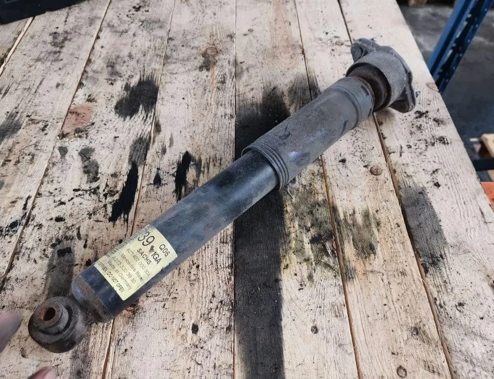 MERCEDES-BENZ E-Class W211/S211 (2002-2009) Amortyzator tylny lewy A2123203930 33864668