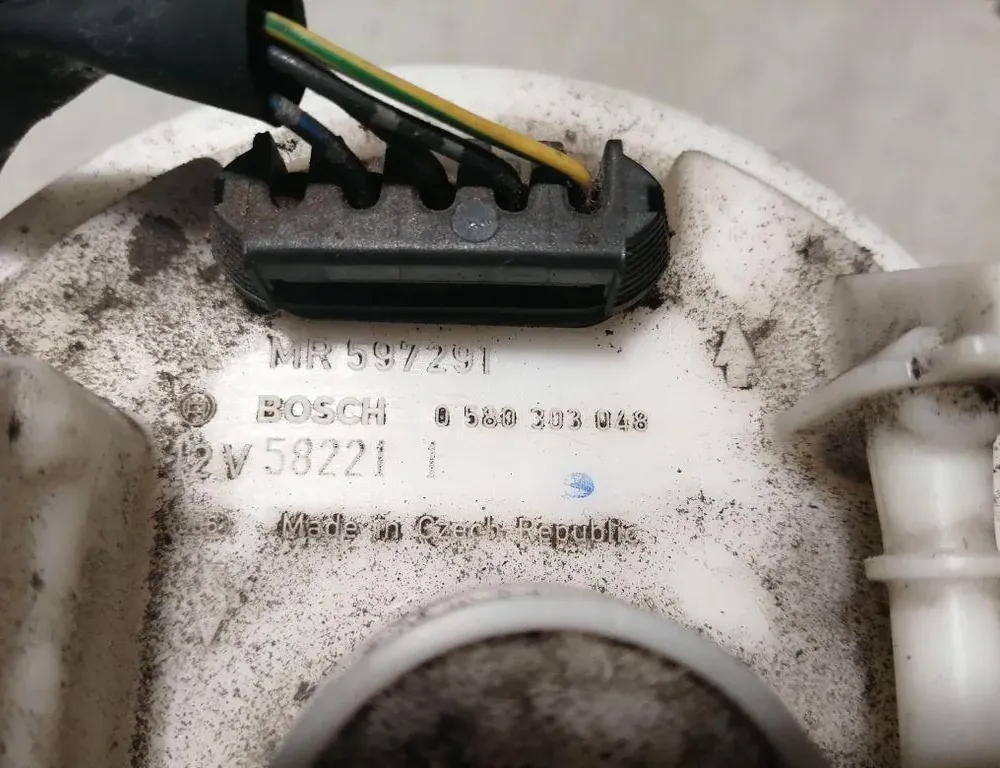 MITSUBISHI Colt 6 generation (2002-2013) W Zbiornikowej Pompie Paliwa MR597291,0580303048 35101180