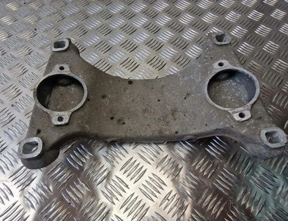AUDI A8 D2/4D (1994-2002) Gearbox Mount Bracket 4E0399231N 31250172