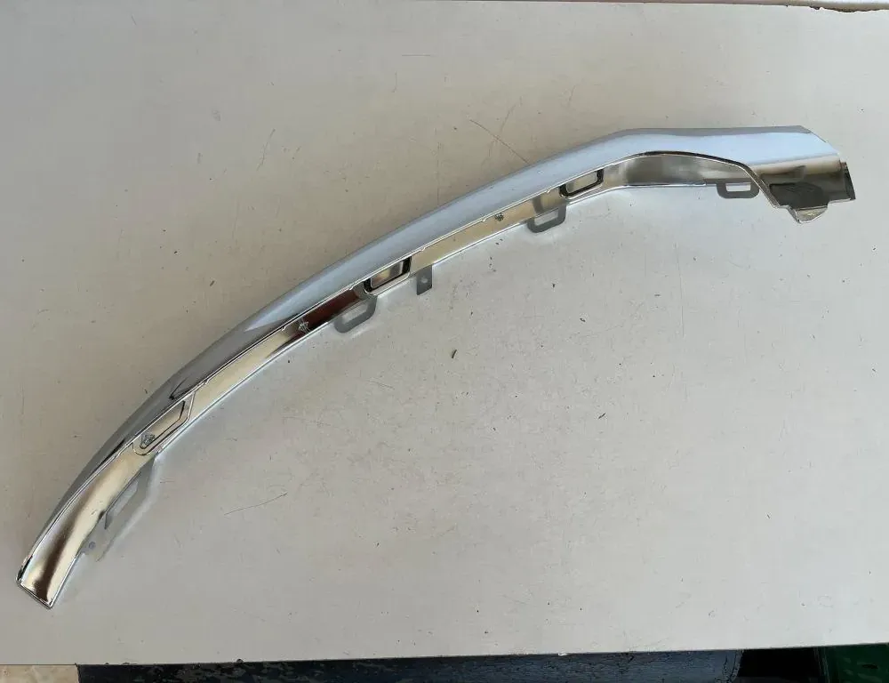 MERCEDES-BENZ C-Class W205/S205/C205 (2014-2023) Front Left Bumper Molding A2058851374,A2058852500 33972652