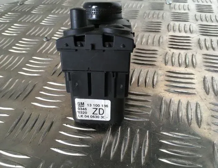 OPEL Astra H (2004-2014) Jednostka sterująca włącznikiem reflektorów 253544,03460320,13100136 21446136