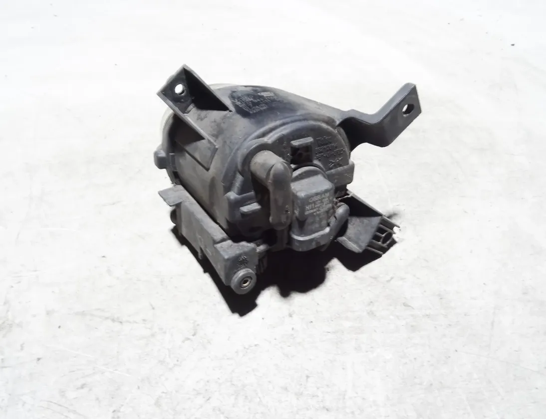 AUDI A4 B7/8E (2004-2008) Przednie prawe światło przeciwmgielne 8E0941700C 14370481