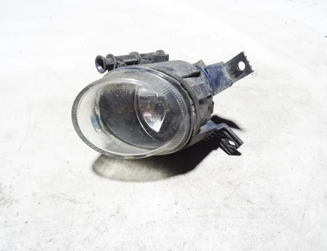 AUDI A4 B7/8E (2004-2008) Przednie prawe światło przeciwmgielne 8E0941700C 14370481
