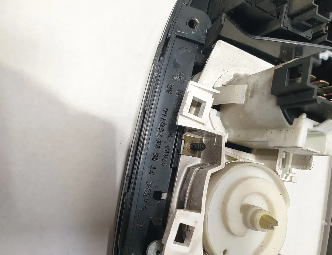 FORD Galaxy 1 generation (1995-2006) Pozostałe części panelu wewnętrznego 7m0858089 24307542