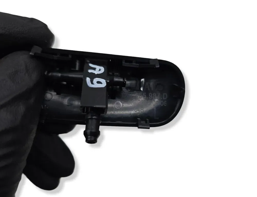 AUDI A1 8X (2010-2020) Dysza do szyby przedniej 8X0955987D 33949856