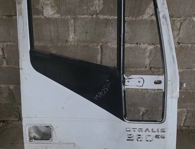 IVECO Stralis (2002-present) Przednie prawe drzwi STRALIS 34142586