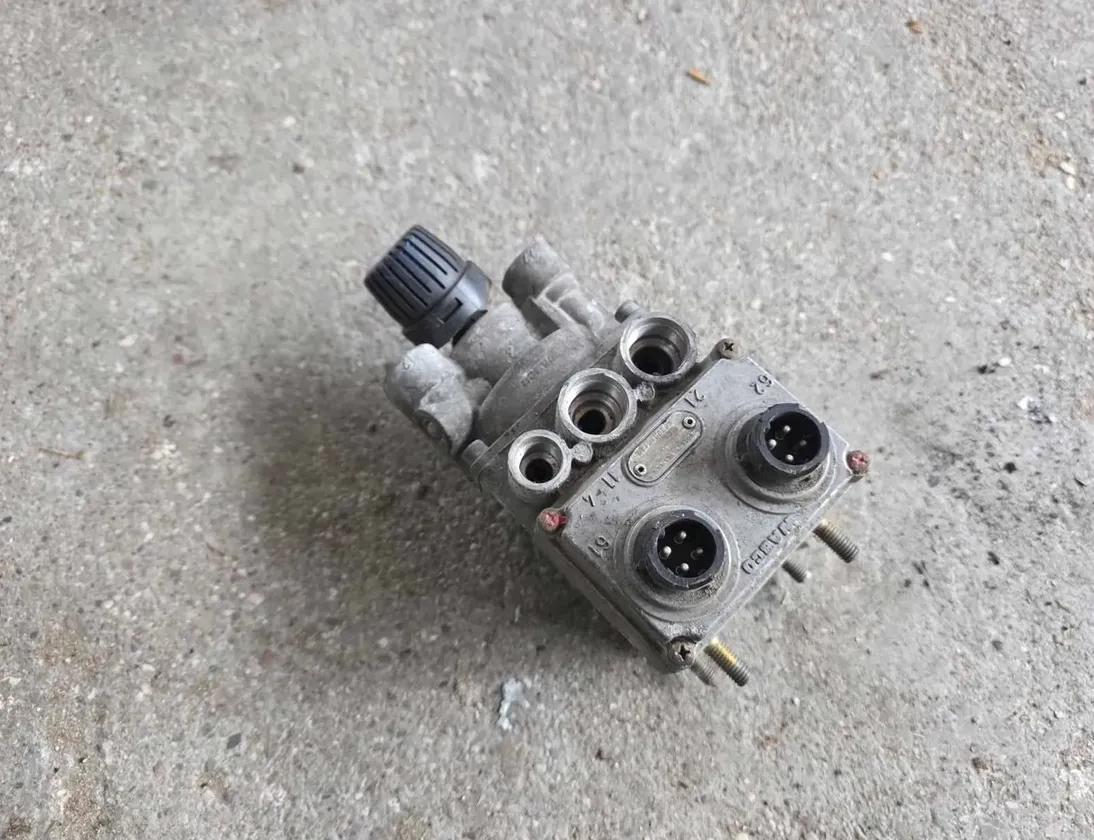 MERCEDES-BENZ ATEGO (1998-2004) Zawór hamulcowy 4800010100 34268186