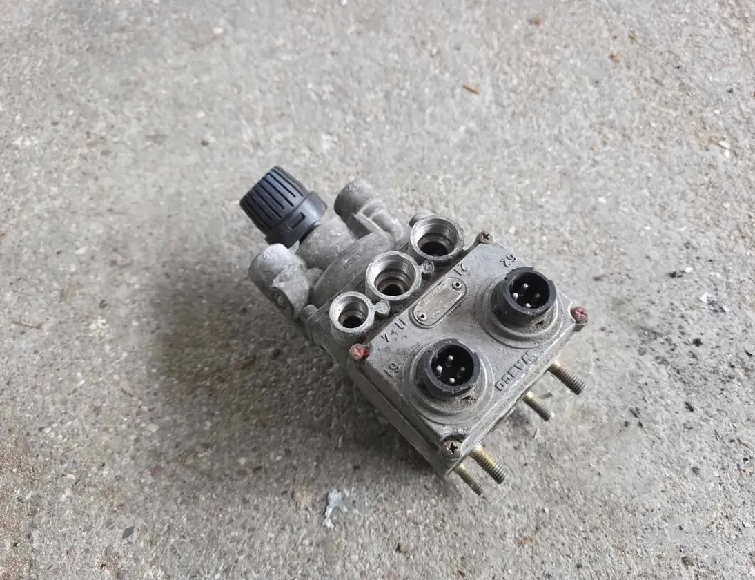 MERCEDES-BENZ ATEGO (1998-2004) Zawór hamulcowy 4800010100 34268186