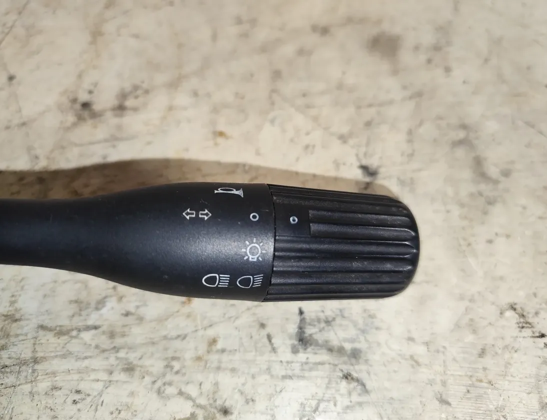 RENAULT TRUCKS Midlum (2000-present) Obróć pokrętło przełącznika 31617598