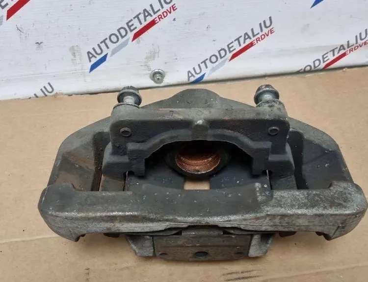 BMW 5 Series F10/F11 (2009-2017) Zacisk hamulca przedniego lewego 6786817,34116786817 32249393