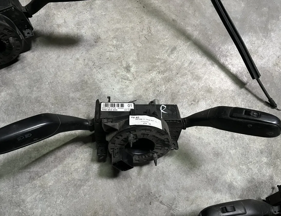 VOLKSWAGEN Transporter T5 (2003-2015) Zbiornik powietrza próżniowego 7H0953503 25566824