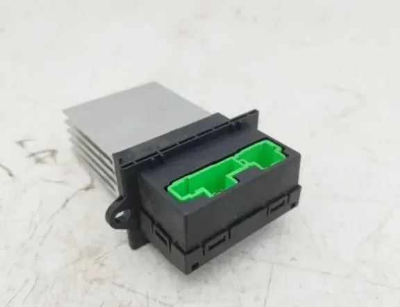 RENAULT Twingo 2 generation (2007-2014) Przekaźnik wentylatora dmuchawy 2002275 34859082